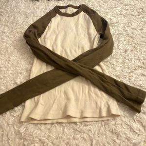 Brandy Melville Bella top